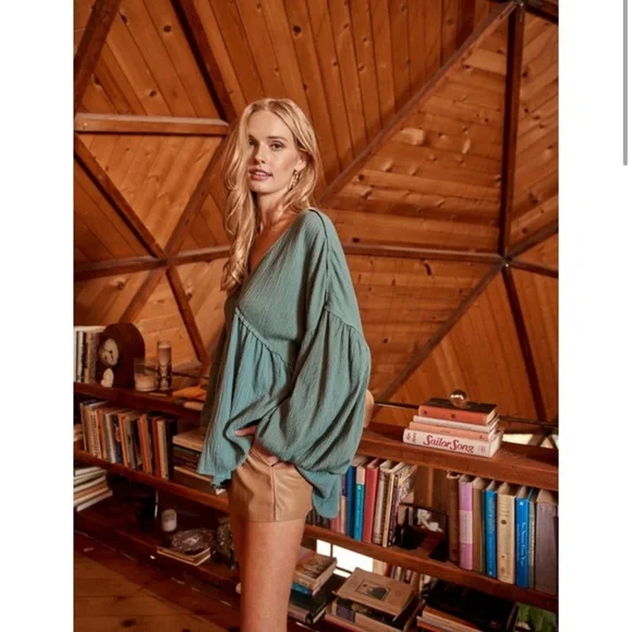 NEW Oversized Baby Doll Ballon Sleeves V-Neckline Top - Picture 7 of 14